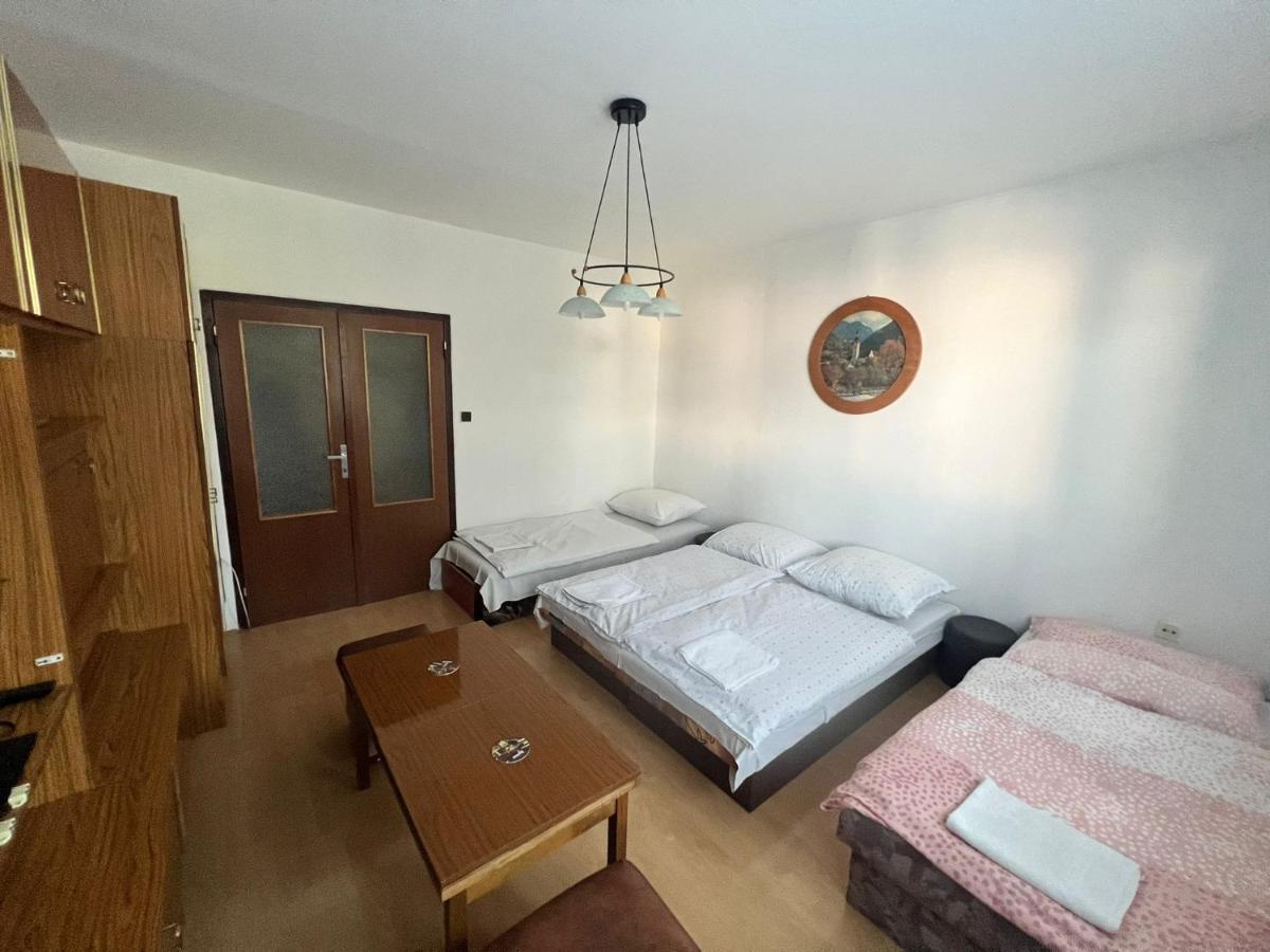 Apartman Solid, Bratislava Appartement Buitenkant foto