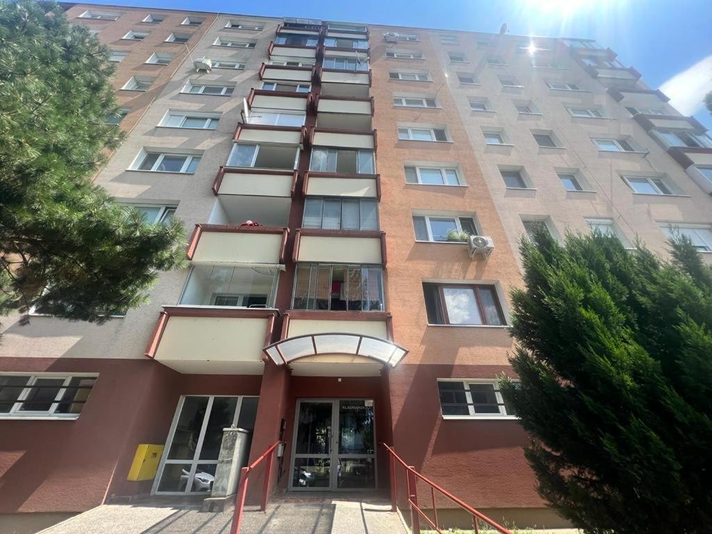 Apartman Solid, Bratislava Appartement Buitenkant foto